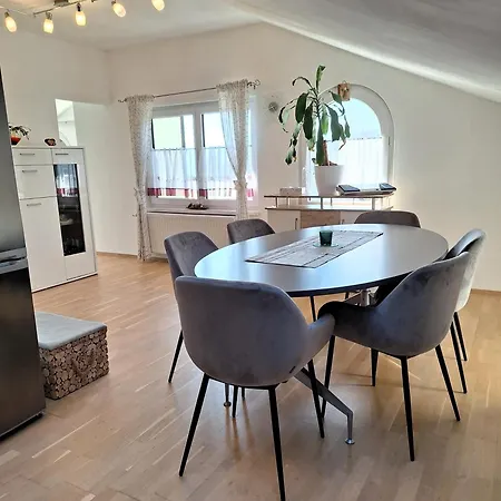 Moderne, Mit Seeblick, Near Hallstatt バート・ゴイーザーン