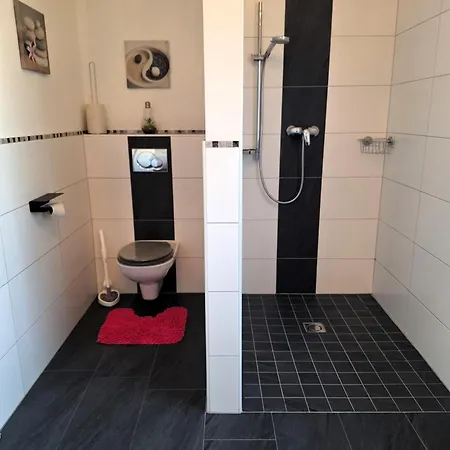 Apartment Moderne, Mit Seeblick, Near Hallstatt *